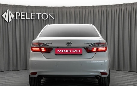 Toyota Camry, 2015 год, 1 860 000 рублей, 6 фотография