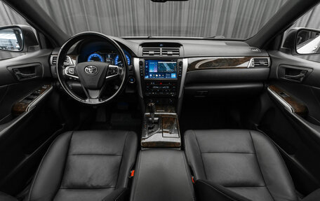 Toyota Camry, 2015 год, 1 860 000 рублей, 10 фотография