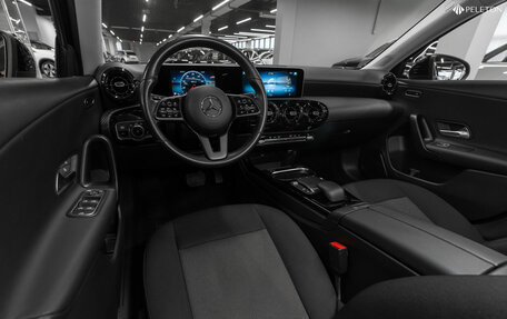 Mercedes-Benz A-Класс, 2020 год, 2 440 000 рублей, 7 фотография