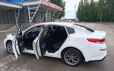 KIA Optima IV, 2018 год, 1 650 000 рублей, 10 фотография