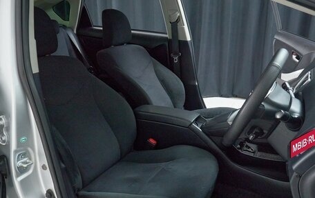 Toyota Prius, 2015 год, 1 265 000 рублей, 11 фотография