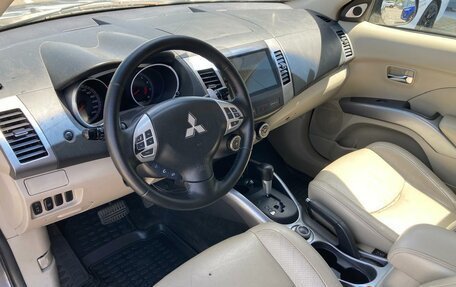 Mitsubishi Outlander III рестайлинг 3, 2008 год, 990 000 рублей, 11 фотография