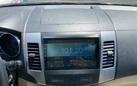 Mitsubishi Outlander III рестайлинг 3, 2008 год, 990 000 рублей, 21 фотография