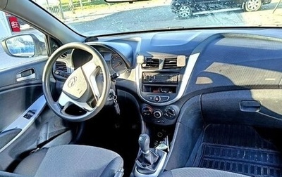 Hyundai Solaris II рестайлинг, 2012 год, 720 000 рублей, 1 фотография