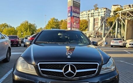 Mercedes-Benz C-Класс, 2011 год, 1 750 000 рублей, 2 фотография