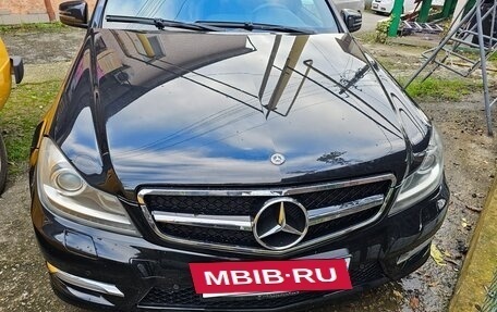 Mercedes-Benz C-Класс, 2011 год, 1 750 000 рублей, 7 фотография