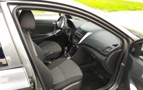 Hyundai Solaris II рестайлинг, 2011 год, 519 000 рублей, 2 фотография