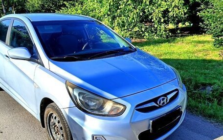 Hyundai Solaris II рестайлинг, 2012 год, 720 000 рублей, 16 фотография