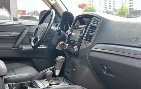 Mitsubishi Pajero IV, 2015 год, 2 350 000 рублей, 23 фотография