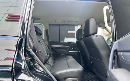 Mitsubishi Pajero IV, 2015 год, 2 350 000 рублей, 28 фотография