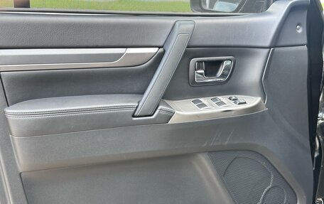 Mitsubishi Pajero IV, 2015 год, 2 350 000 рублей, 36 фотография