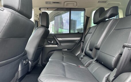 Mitsubishi Pajero IV, 2015 год, 2 350 000 рублей, 32 фотография