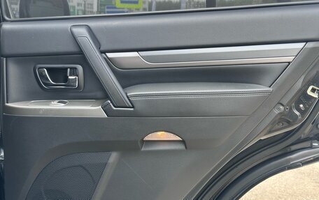 Mitsubishi Pajero IV, 2015 год, 2 350 000 рублей, 34 фотография