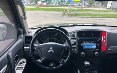 Mitsubishi Pajero IV, 2015 год, 2 350 000 рублей, 31 фотография