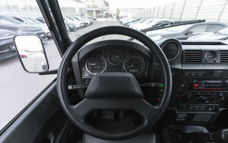 Land Rover Defender I, 2010 год, 2 290 000 рублей, 11 фотография