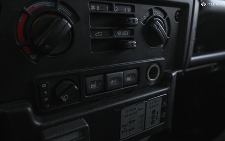 Land Rover Defender I, 2010 год, 2 290 000 рублей, 16 фотография
