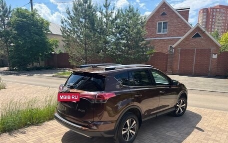 Toyota RAV4, 2017 год, 2 340 000 рублей, 3 фотография