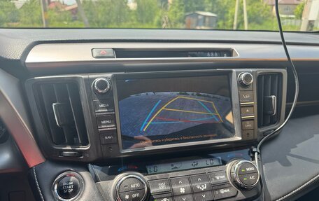 Toyota RAV4, 2017 год, 2 340 000 рублей, 6 фотография