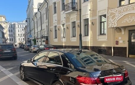 Mercedes-Benz E-Класс, 2013 год, 2 450 000 рублей, 3 фотография