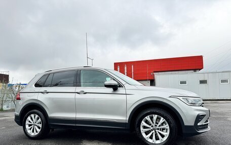 Volkswagen Tiguan II, 2021 год, 3 220 000 рублей, 19 фотография