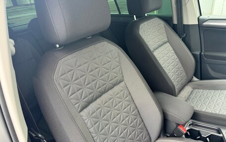 Volkswagen Tiguan II, 2021 год, 3 220 000 рублей, 14 фотография