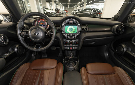 MINI Hatch, 2019 год, 2 370 000 рублей, 9 фотография