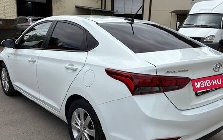 Hyundai Solaris II рестайлинг, 2017 год, 1 300 000 рублей, 3 фотография