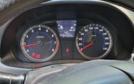 Hyundai Solaris II рестайлинг, 2011 год, 530 000 рублей, 9 фотография
