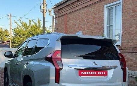 Mitsubishi Pajero Sport III рестайлинг, 2020 год, 3 600 000 рублей, 2 фотография