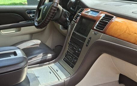 Cadillac Escalade III, 2011 год, 2 350 000 рублей, 9 фотография