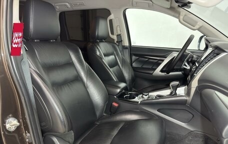 Mitsubishi Pajero Sport III рестайлинг, 2019 год, 2 650 000 рублей, 14 фотография