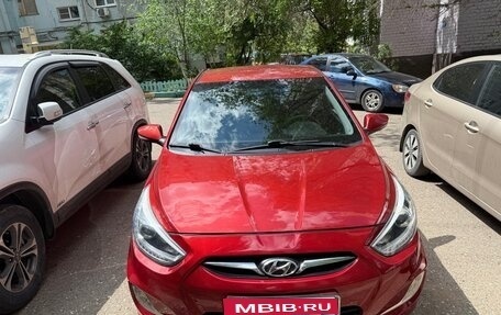 Hyundai Solaris II рестайлинг, 2013 год, 950 000 рублей, 1 фотография