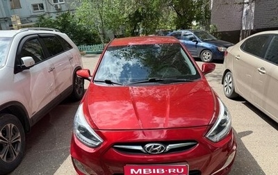 Hyundai Solaris II рестайлинг, 2013 год, 950 000 рублей, 1 фотография