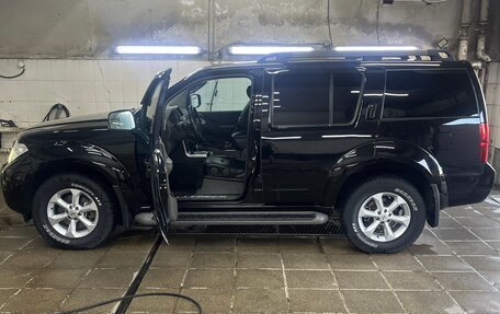 Nissan Pathfinder, 2011 год, 2 550 000 рублей, 3 фотография