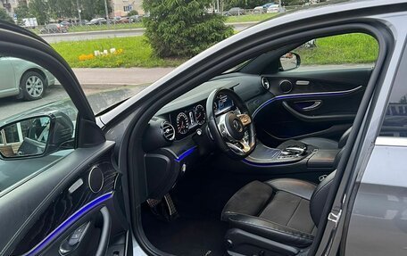 Mercedes-Benz E-Класс, 2018 год, 2 600 000 рублей, 10 фотография