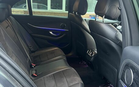 Mercedes-Benz E-Класс, 2018 год, 2 600 000 рублей, 8 фотография