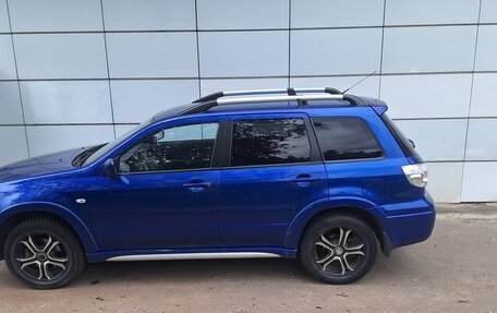 Mitsubishi Outlander III рестайлинг 3, 2007 год, 570 000 рублей, 3 фотография