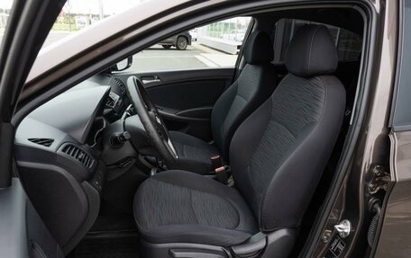 Hyundai Solaris II рестайлинг, 2015 год, 998 000 рублей, 10 фотография