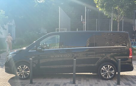 Mercedes-Benz V-Класс, 2016 год, 4 550 000 рублей, 3 фотография