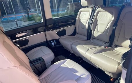 Mercedes-Benz V-Класс, 2016 год, 4 550 000 рублей, 17 фотография