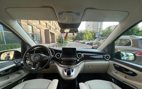 Mercedes-Benz V-Класс, 2016 год, 4 550 000 рублей, 15 фотография
