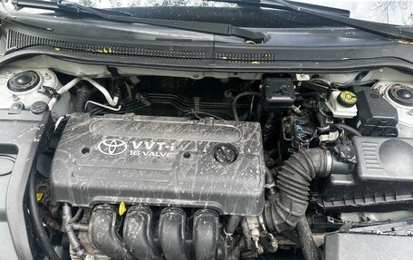 Toyota Avensis III рестайлинг, 2004 год, 650 000 рублей, 7 фотография