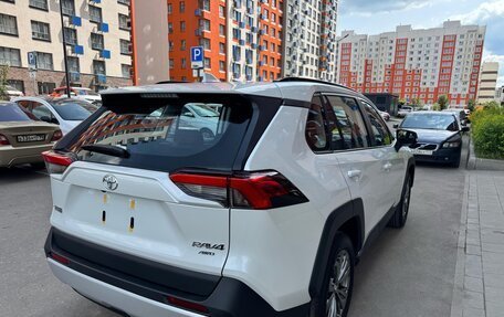 Toyota RAV4, 2024 год, 4 000 000 рублей, 6 фотография