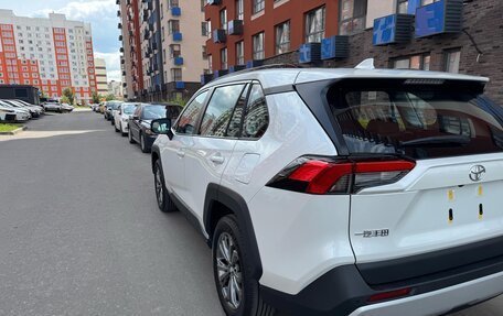 Toyota RAV4, 2024 год, 4 000 000 рублей, 7 фотография