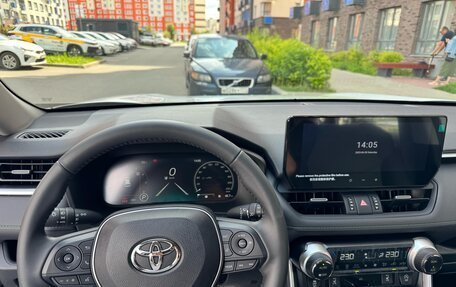 Toyota RAV4, 2024 год, 4 000 000 рублей, 16 фотография