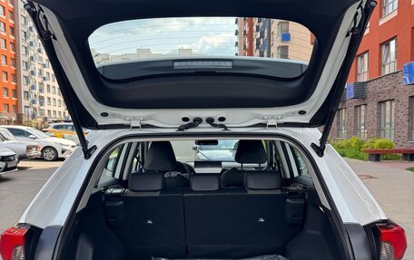 Toyota RAV4, 2024 год, 4 000 000 рублей, 11 фотография
