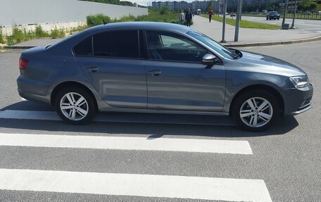 Volkswagen Jetta VI, 2016 год, 1 200 000 рублей, 2 фотография