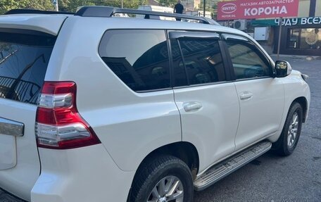 Toyota Land Cruiser Prado 150 рестайлинг 2, 2015 год, 4 100 000 рублей, 3 фотография