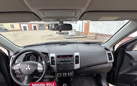 Mitsubishi Outlander III рестайлинг 3, 2012 год, 1 750 000 рублей, 9 фотография
