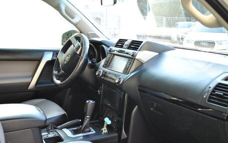 Toyota Land Cruiser Prado 150 рестайлинг 2, 2015 год, 2 689 000 рублей, 16 фотография